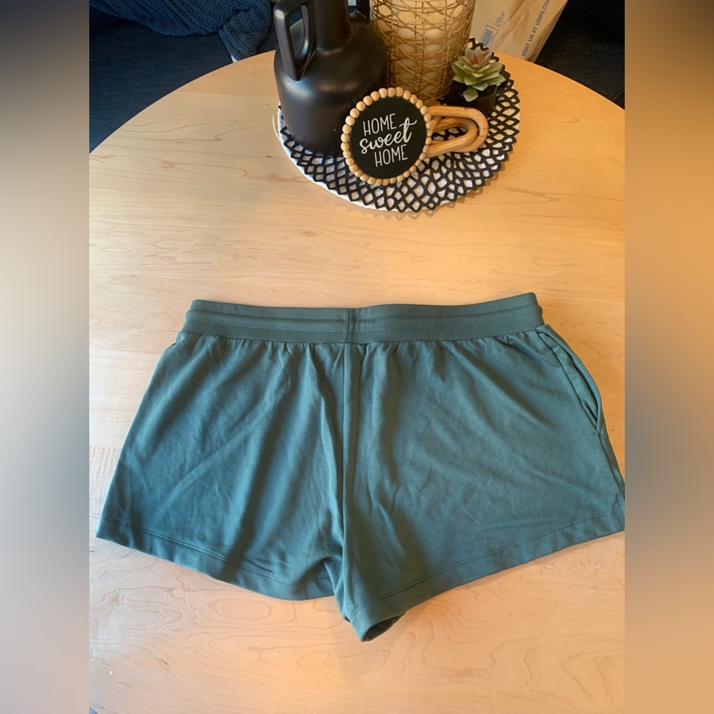 Stars Above Beautifully soft shorts size XL NWT - Picture 2 of 4